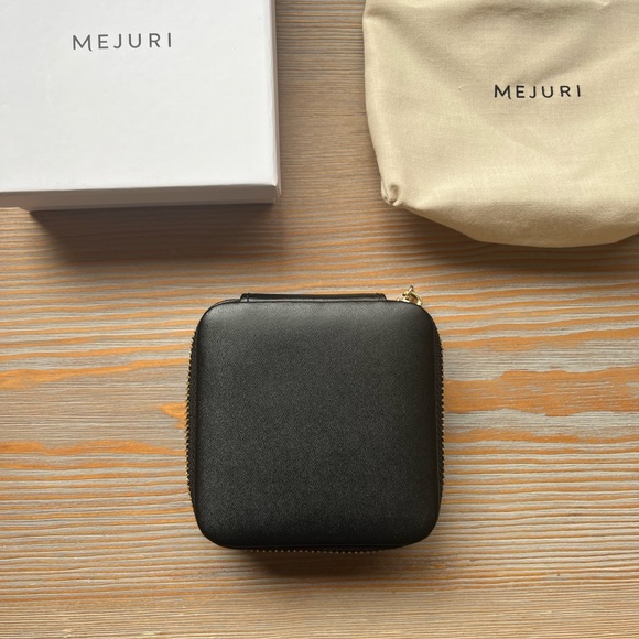 Mejuri Travel Jewelry Case NWT - Picture 7 of 7